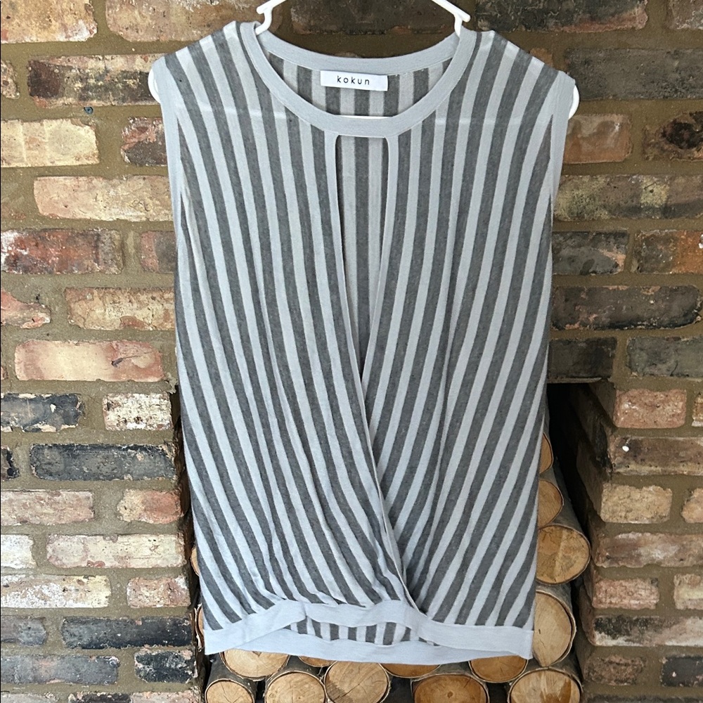 Kokun Gray Striped Women's Top